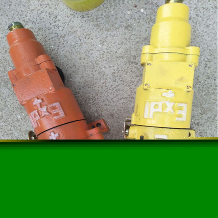 DCB3-130/220礦用隔爆型插銷(xiāo)連接器*