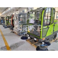 全封閉式掃地車與半封閉式掃地車哪個(gè)好