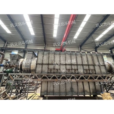 多種規(guī)格鋸末炭化設備生產過程無煙