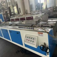 PE木塑擠出異型材設(shè)備PVC,PE,PP 生產(chǎn)線